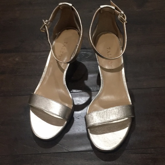 talbots gold sandals